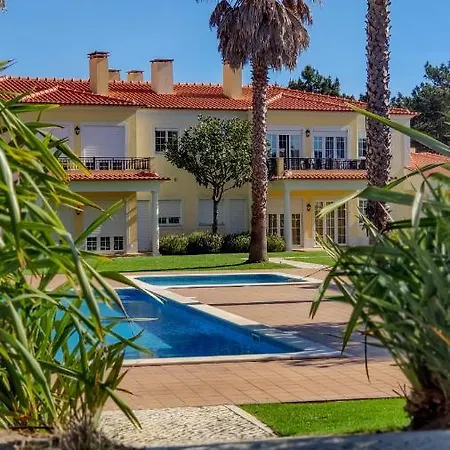 Silver Coast Beach & Golf Apartment